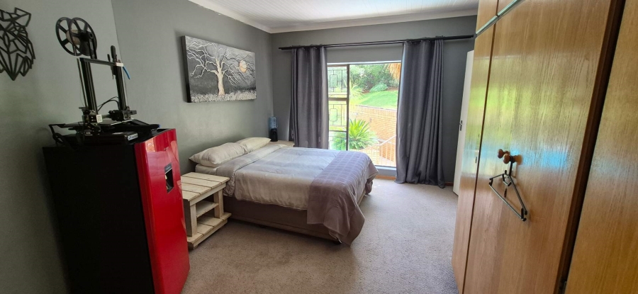 4 Bedroom Property for Sale in Pellissier Free State